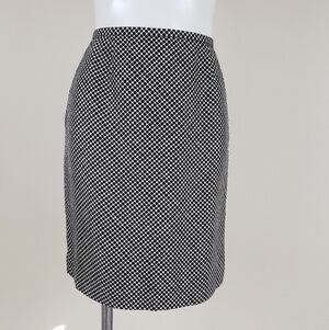 𝅺Ann Taylor Black/White Silk Pencil Skirt, Size 8P